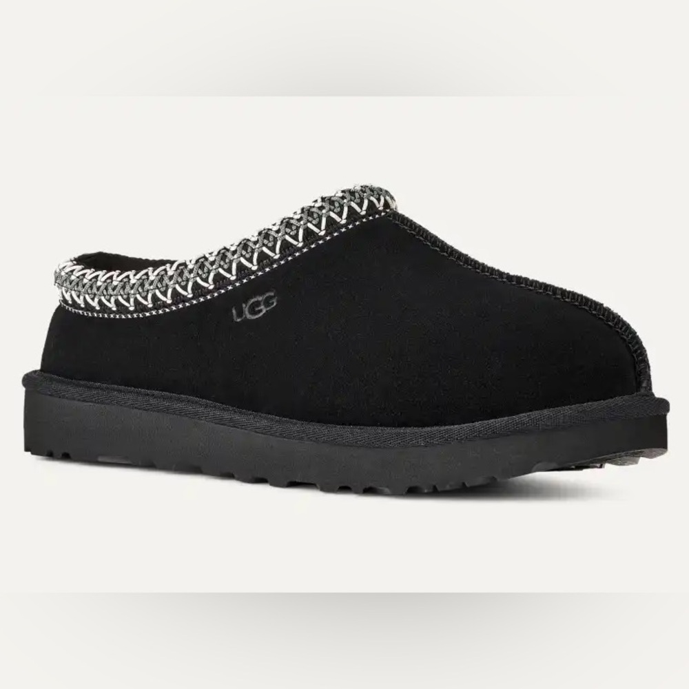 WOMEN'S UGG TASMAN SLIPPERS, COLOR BLACK BRAND NEW NEVER WORN WITH BOXES